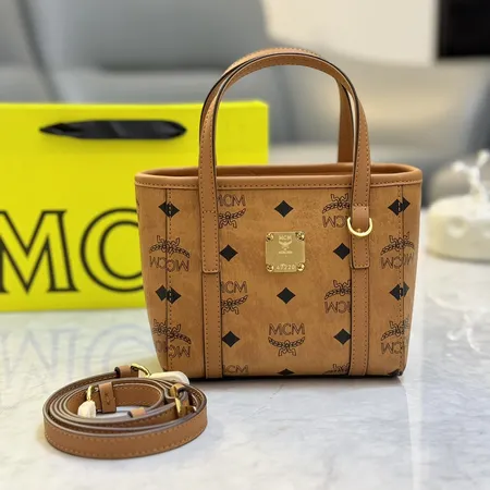 エムシーエム ショルダーバッグ