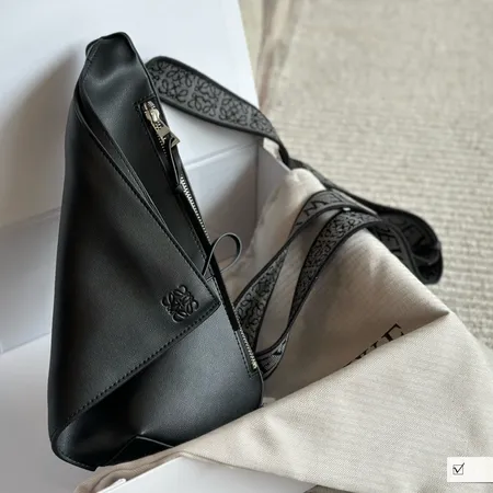 ロエベ ショルダーバッグ