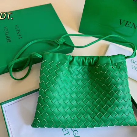 ボッテガ ヴェネタ ショルダーバッグ