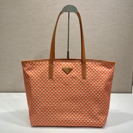 プラダ ハンドバッグ