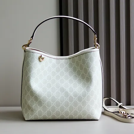 グッチ ハンドバッグ