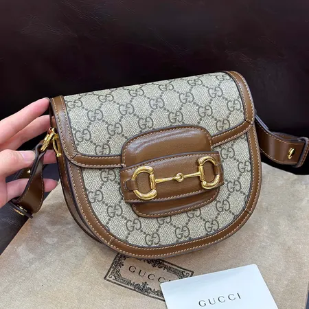 グッチ ショルダーバッグ