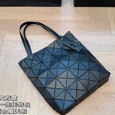 イッセイ ミヤケ ハンドバッグ