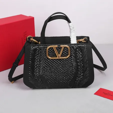 フェラガモ ハンドバッグ