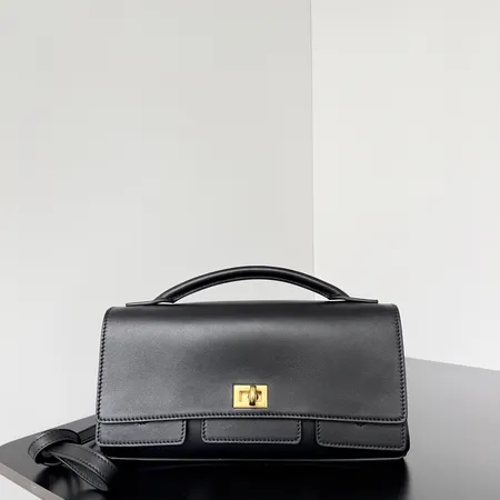 バレンシアガ ショルダーバッグ