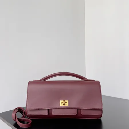 バレンシアガ ショルダーバッグ