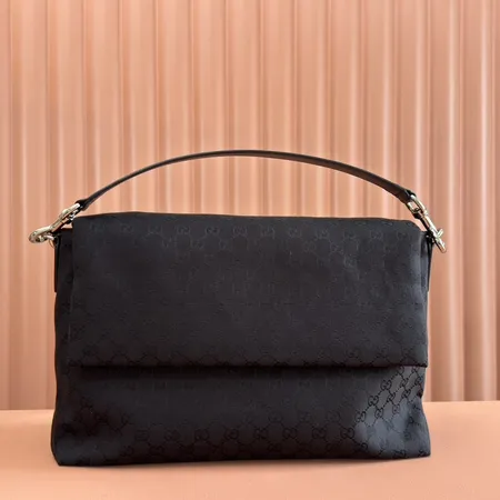 グッチ ハンドバッグ