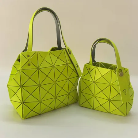 イッセイ ミヤケ ハンドバッグ