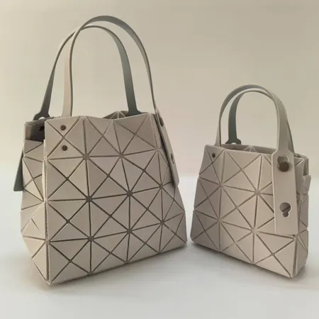 イッセイ ミヤケ ハンドバッグ