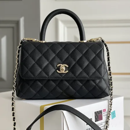 シャネル ハンドバッグ