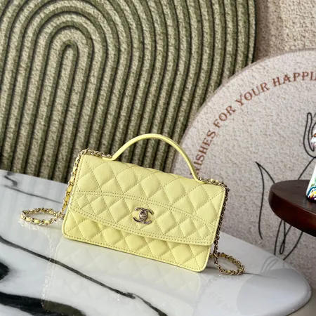 シャネル ショルダーバッグ