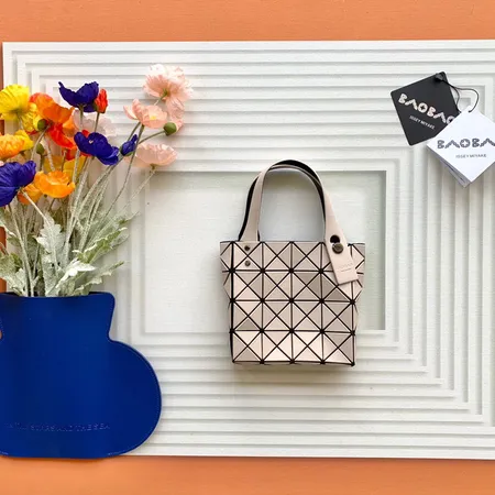 イッセイ ミヤケ ハンドバッグ