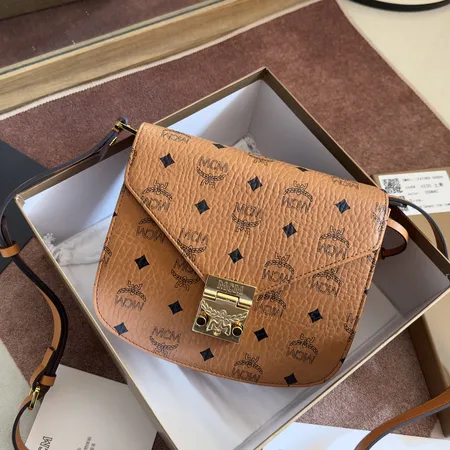 エムシーエム ハンドバッグ