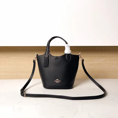コーチ ハンドバッグ