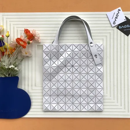 イッセイ ミヤケ ハンドバッグ