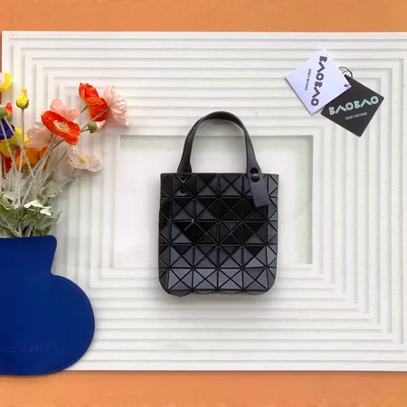 イッセイ ミヤケ ハンドバッグ