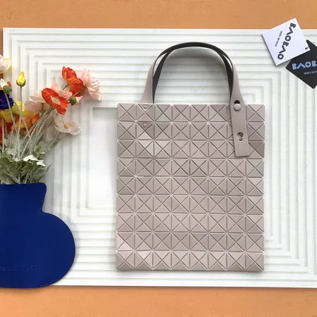 イッセイ ミヤケ ハンドバッグ