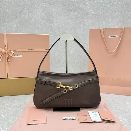 ミュウミュウ ショルダーバッグ