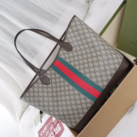 グッチ ハンドバッグ