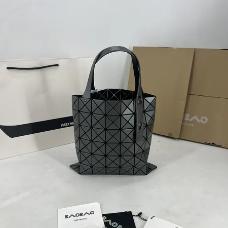 イッセイ ミヤケ ハンドバッグ