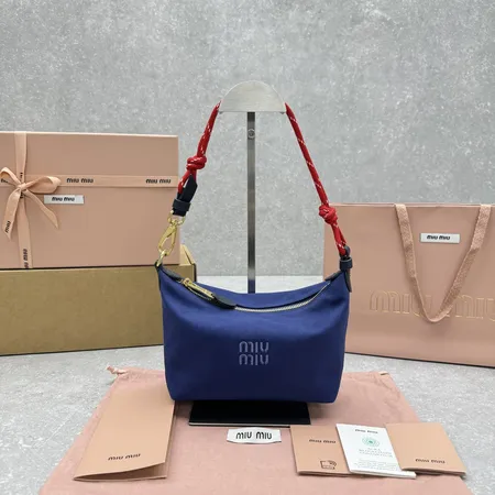 ミュウミュウ ハンドバッグ