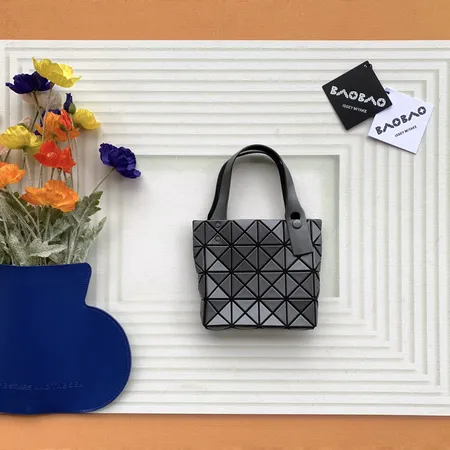 イッセイ ミヤケ ハンドバッグ