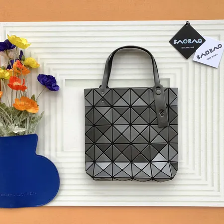 イッセイ ミヤケ ハンドバッグ