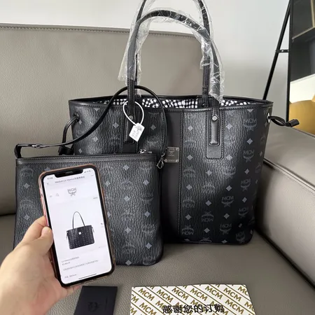 エムシーエム ショルダーバッグ