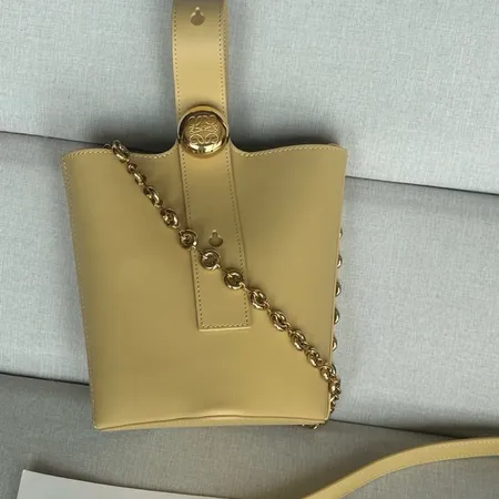 ジバンシィ ハンドバッグ