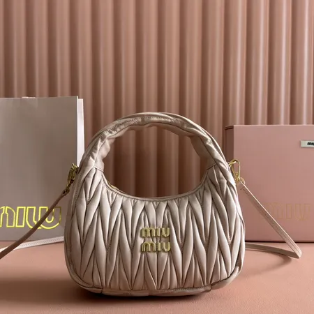 ミュウミュウ ハンドバッグ