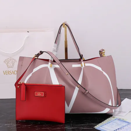 ヴァレンティノ ハンドバッグ