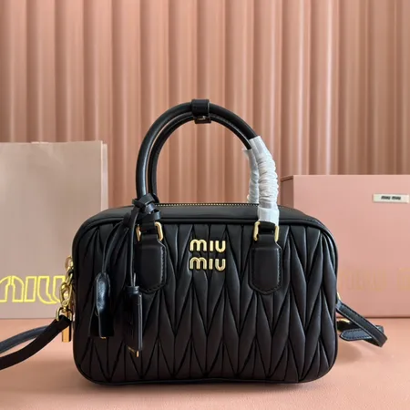 ミュウミュウ ハンドバッグ