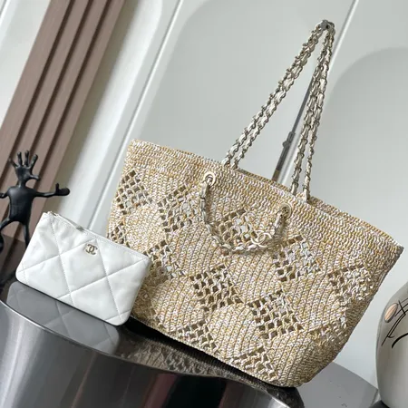 シャネル ハンドバッグ