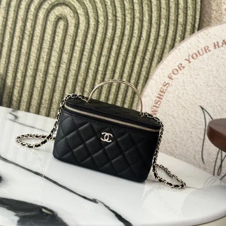 シャネル ショルダーバッグ