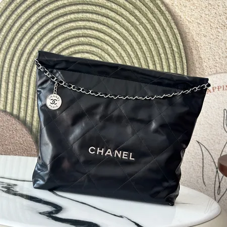 シャネル ハンドバッグ