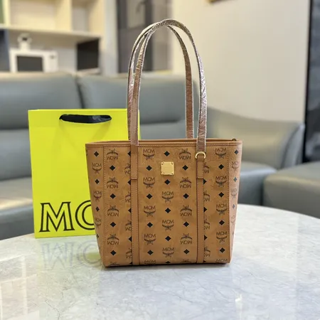 エムシーエム ショルダーバッグ