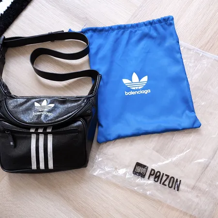 バレンシアガ ショルダーバッグ