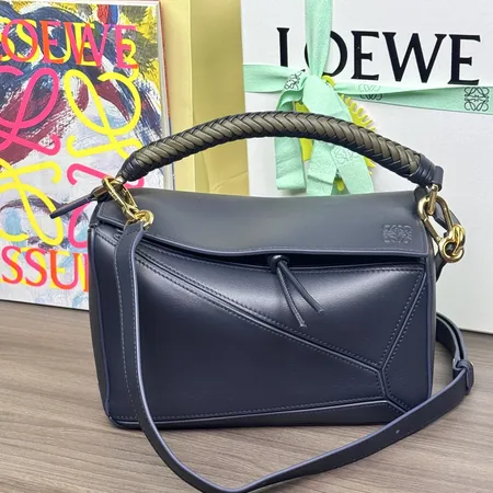 ロエベ ショルダーバッグ