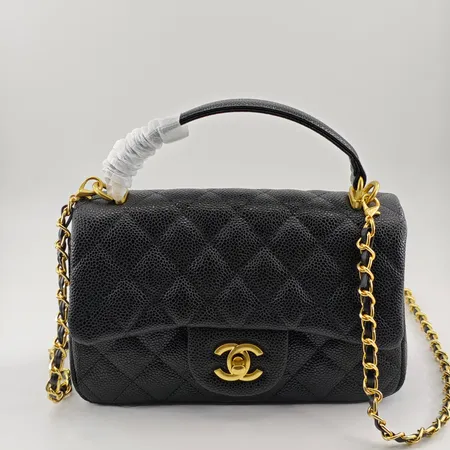 シャネル ショルダーバッグ
