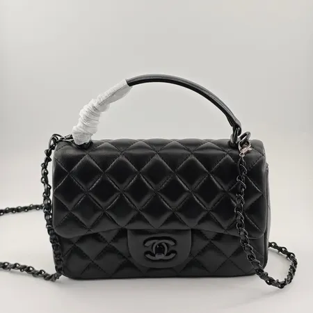 シャネル ショルダーバッグ