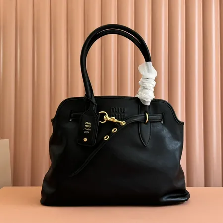 ミュウミュウ ショルダーバッグ