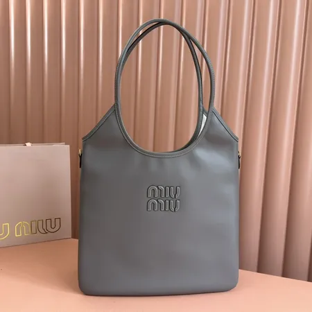 ミュウミュウ ショルダーバッグ