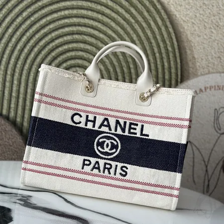 シャネル ハンドバッグ