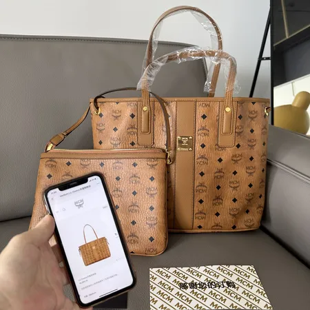 エムシーエム ショルダーバッグ