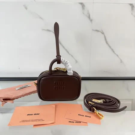 ヴァレンティノ ショルダーバッグ