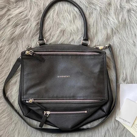 ジバンシィ ハンドバッグ