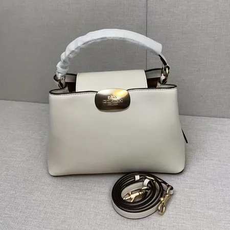 コーチ ハンドバッグ