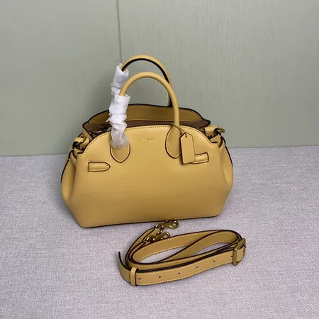 コーチ ハンドバッグ