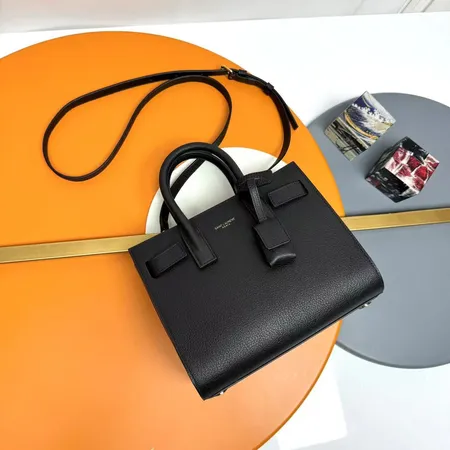 イブサンローラン ハンドバッグ