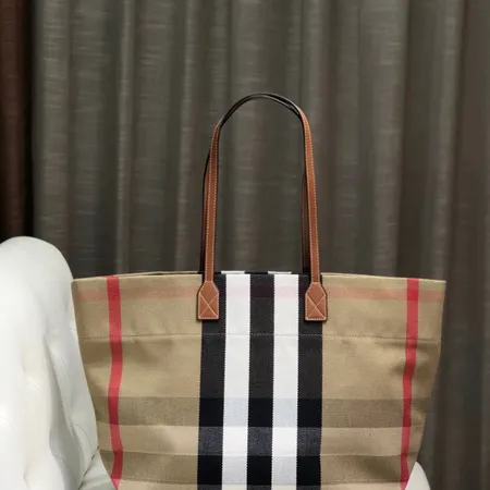 バーバリー ス ショルダーバッグ